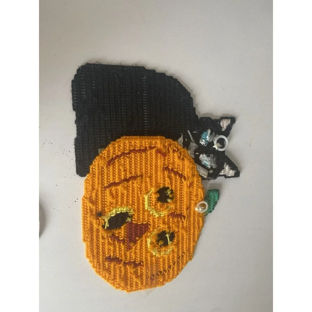 VTG  Halloween Pumpkins Witch  & Cat Wall Hanging Needlepoint Plastic Canvas